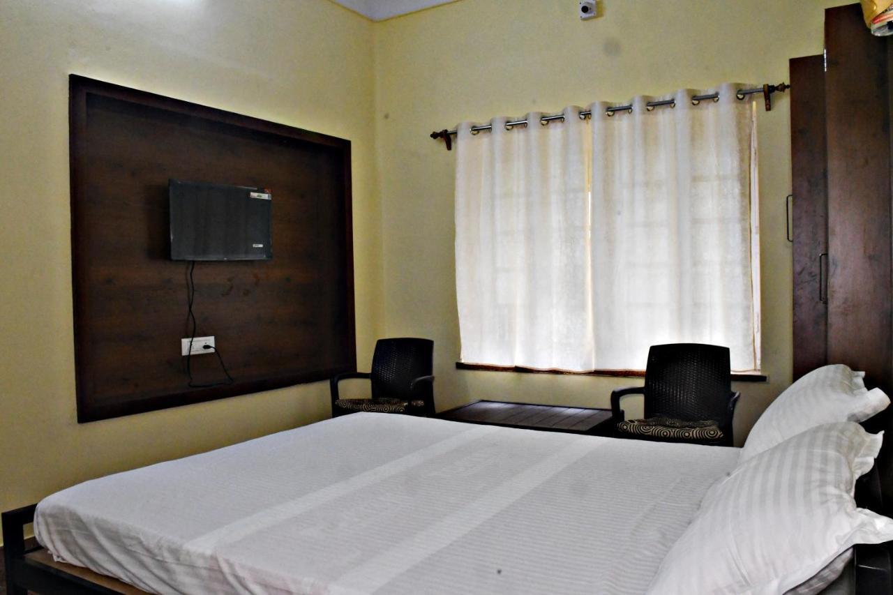 Jhargram Eshani Hotels&Guest House Exterior foto